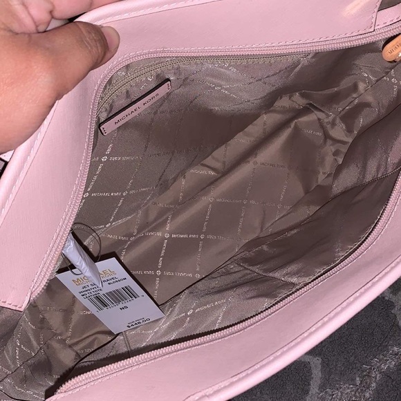 Authentic Michael Kors Jet Set Travel - Picture 6 of 7